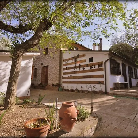 Agriturismo Casale Civetta מלון דירות