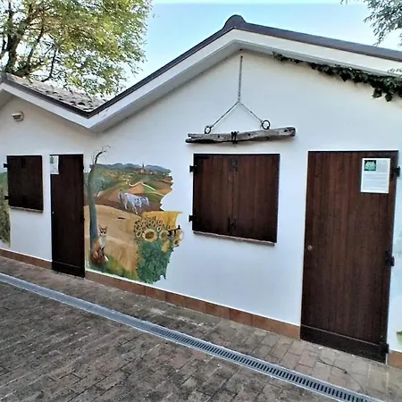 Agriturismo Casale Civetta מלון דירות *