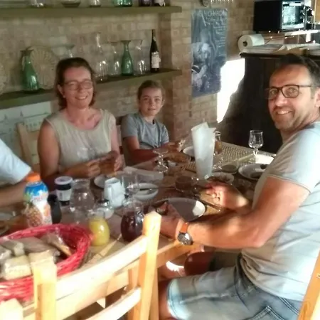 Agriturismo Casale Civetta מלון דירות Castel Colonna